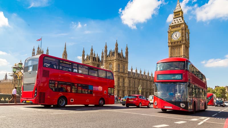 London Luton Airport Transfer - Image 1